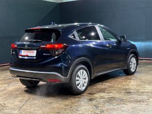 Honda Vezel 1.5 HYBRID - FACELIFT MODEL - REAR CAM - Image 4