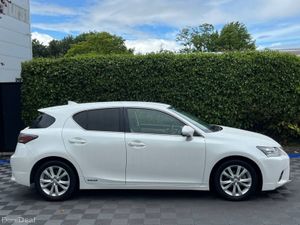 Lexus CT 1.8 HYBRID AUTO // - Image 2