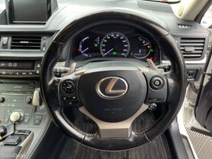 Lexus CT 1.8 HYBRID AUTO // - Image 4