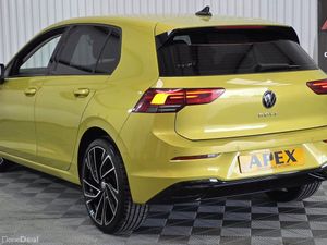 Volkswagen Golf DIESEL HATCHBACK - Image 4