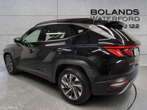 Hyundai Tucson 2WD Executive Plus - Image 2