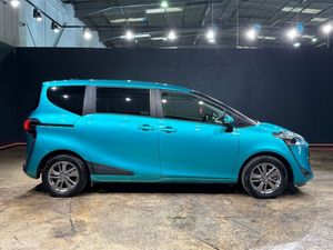 Toyota Sienta 1.5 HYBRID 7 SEATER - BLACK/BROWN HA - Image 3