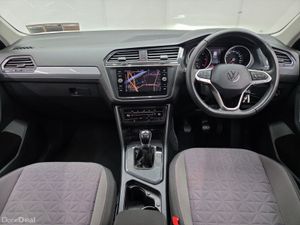 Volkswagen Tiguan 2.0 TDI 122HP Life Manual - Image 4