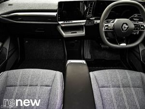 Renault Megane E-Tech EV60 220hp Techno - Image 2