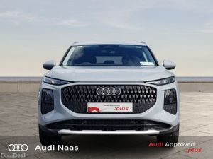 Audi Q3 SUV E-HYBRID 270HP S-T SE - Image 3