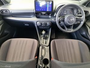 Toyota Yaris X AUTO - Image 4