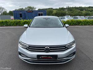 2020 (202) Volkswagen Passat SEL 2.0 TDI Automatic - Image 3