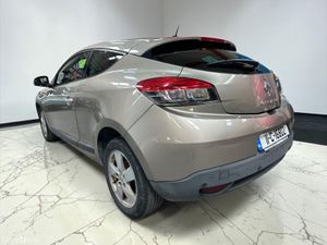2011 Renault Megane 1.5 DCI  COUPE   DYNAMIQUE - Image 2