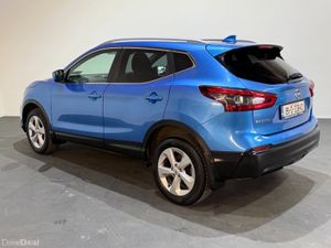 Nissan Qashqai 1.5d - Reversing Camera + Moon Roof - Image 4