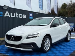 Volvo V40 2.0L DIESEL - 4WD - AUTO - 12M WARRANTY - Image 2