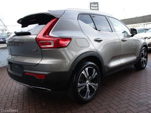 2020 VOLVO XC40 - Image 4
