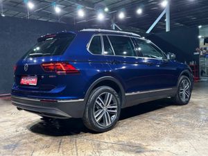 Volkswagen Tiguan 2.0 TDI HIGH LINE 4WD - FULL BLA - Image 4