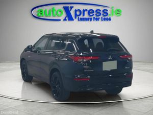 Mitsubishi Outlander PHEV 4WD BLACK EDITION, Low m - Image 3
