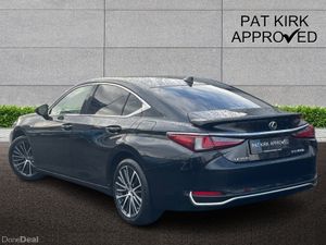 Lexus ES Saloon - Image 2