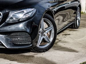 2020 MERCEDES BENZ E300 AMG LINE - Image 2