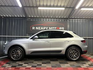 2017 Porsche  Macan S Diesel PDK Automatic - Image 3