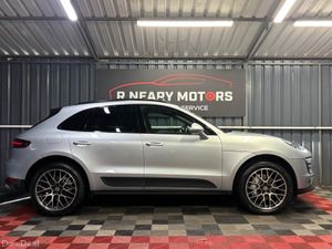 2017 Porsche  Macan S Diesel PDK Automatic - Image 4