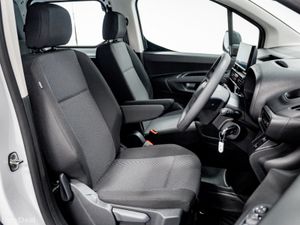 Citroen Berlingo LX Plus 1.5 Diesel 130HP Crew Cab - Image 3
