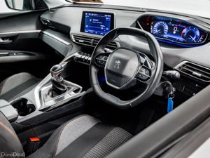 Peugeot 5008 Active 1.5 Diesel 130HP - Image 2