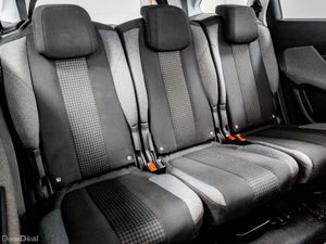 Peugeot 5008 Active 1.5 Diesel 130HP - Image 4