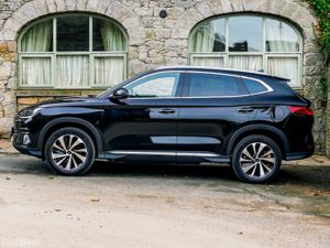 BYD SEAL U Comfort Plug in Hybrid - Image 3