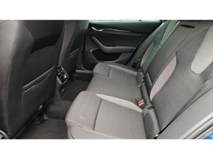 Skoda Octavia COMBI SELECTION 2.0 TDI 115 BHP 5DR- - Image 4