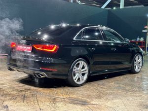 Audi S3 2.0 4WD - BLACK LEATHER - FACTORY ALLOYS - - Image 4