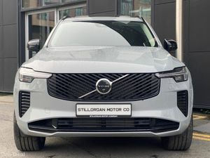 Volvo XC90 T8 Dark Plus AWD Auto (PHEV) - Image 2
