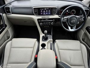 Kia Sportage ** K3 ** HUGE SPEC ** 1.6 CRD ** FSH - Image 2