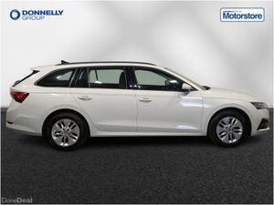 Skoda OCTAVIA Diesel Estate SE - Image 4