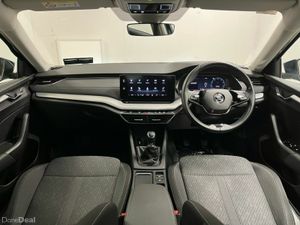 Skoda Octavia Style Combi 2.0TDI 115BHP - Reversin - Image 4