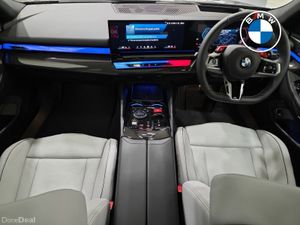 BMW M5 4.4 - Image 4