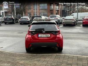 Toyota Yaris LUNA SPORT HYBRID *** LOW MILEAGE***1 - Image 4