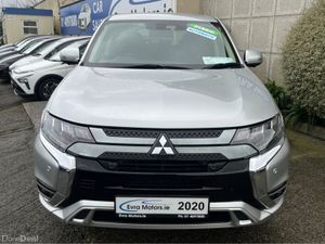 Mitsubishi Outlander G 4WD AUTOMATIC PHEV 2.4 PETR - Image 2