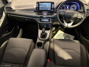 Hyundai i30 SE CONNECT 120PS LOW KMS - Image 3