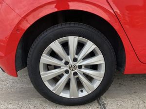Volkswagan POLO 2018 Automatic Low Millage - Image 4