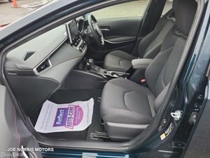 Toyota Corolla 1.8 SPORT GZ HYBRID AUTOMATIC - Image 4