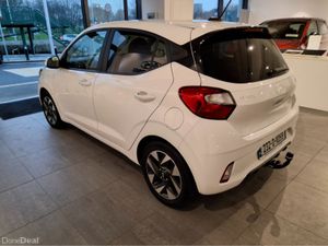 Hyundai i10 DELUXE PLUS AUTOMATIC  - 1 Owner - War - Image 3
