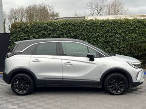 Opel Crossland SRI 1.5 D // REVERSE CAMERA // 16" - Image 2