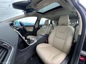 Volvo V60 D4 CLASSIC 2.0 D // SERVICE HISTORY // O - Image 2