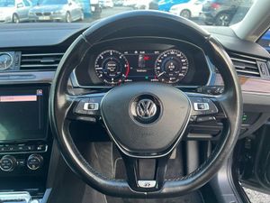 Volkswagen Passat HIGHLINE R-LINE PACK 2.0 TDI // - Image 4