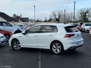 222 VW GOLF STYLE 2.0 TDI 150BHP  AUTOMATIC - Image 3