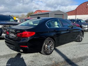 192 BMW 520D SE SAPPHIRE BLACK G30 - Image 3