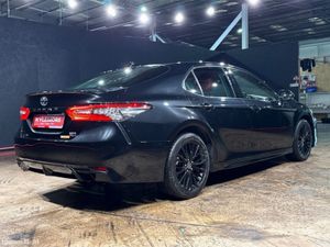 Toyota Camry WS BLACK EDITION - HYBRID - 18'' ALLO - Image 4