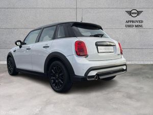 Mini Cooper 5-Door Cooper Classic - Image 4