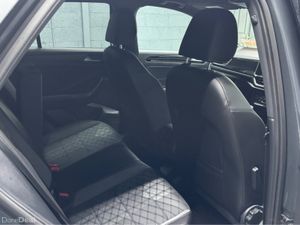 Volkswagen T-Roc R-LINE 1.0 TSI MANUAL 6SPEED FWD - Image 4