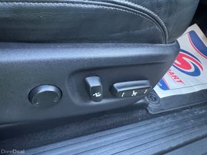 Toyota Land Cruiser 2018 LWB - Image 3