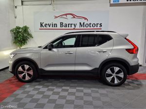 Volvo XC40 T4 RECHARGE PLUS DARK AUTOMATIC **ONE O - Image 4