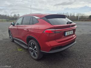 MG HS Phev 2026 OFFER €2500 Booster - Image 2