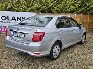 TOYOTA COROLLA AXIO HYBRID - Image 4